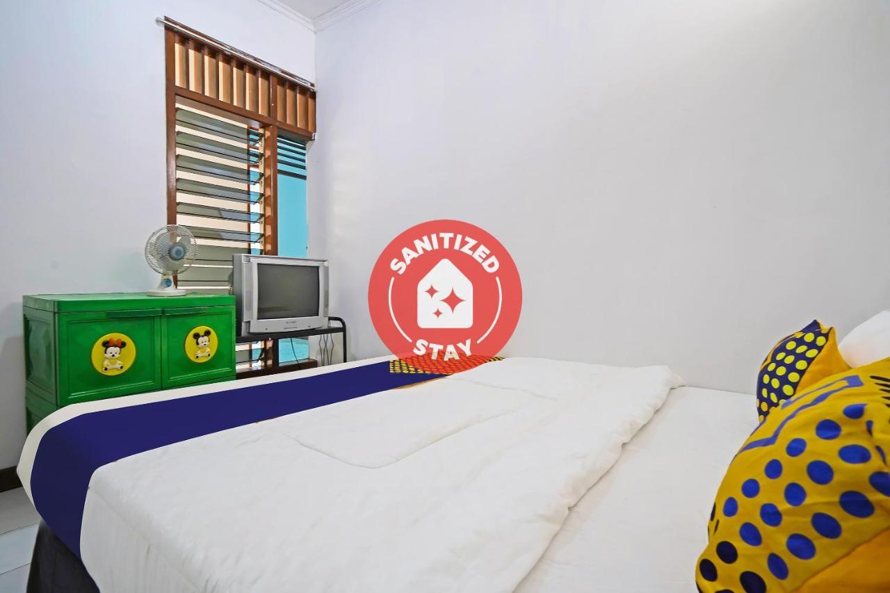 Spot On 91723 Sony Homestay Syariah Сукабуми Экстерьер фото