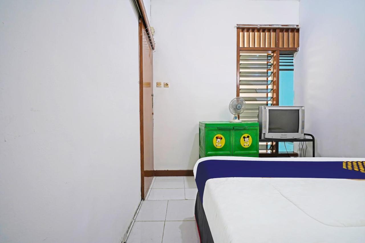 Spot On 91723 Sony Homestay Syariah Сукабуми Экстерьер фото