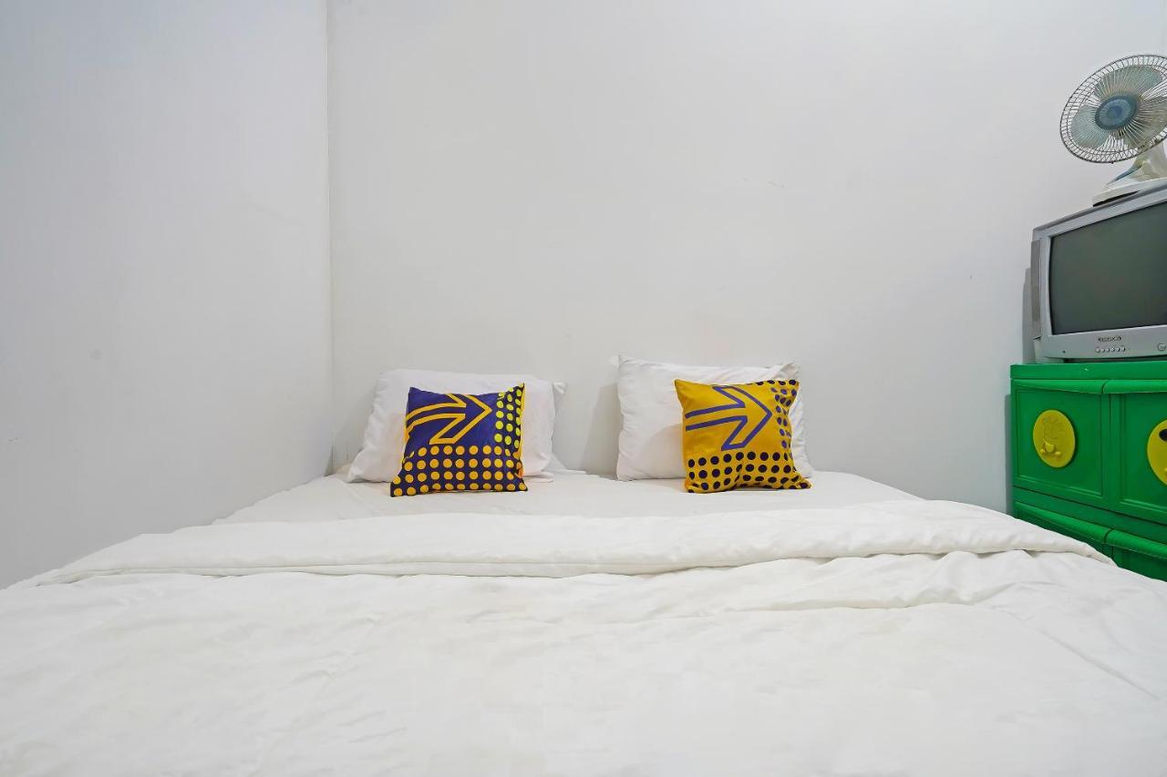 Spot On 91723 Sony Homestay Syariah Сукабуми Экстерьер фото