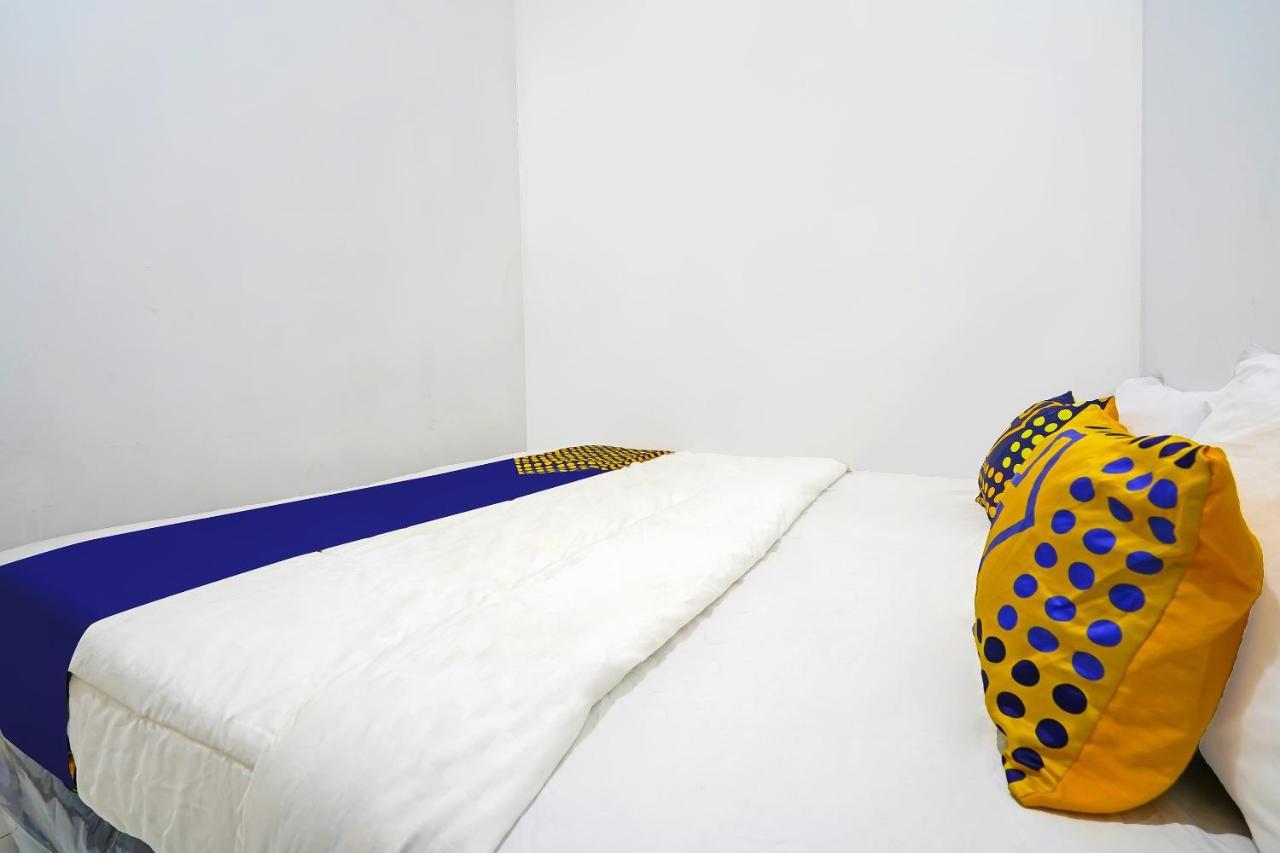 Spot On 91723 Sony Homestay Syariah Сукабуми Экстерьер фото